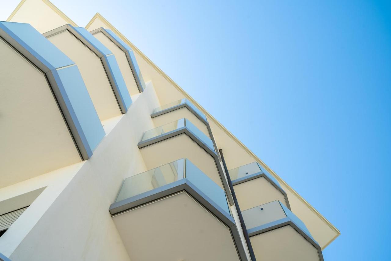 Hotel Globus Μπελάρια-Ιτζέα Μαρίνα Εξωτερικό φωτογραφία