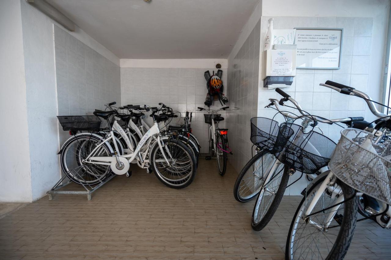 Hotel Globus Μπελάρια-Ιτζέα Μαρίνα Εξωτερικό φωτογραφία